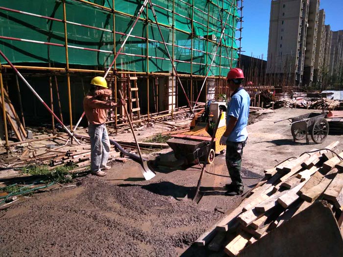 8月26日句容二次構(gòu)造柱泵合作江蘇友達(dá)空港聚星廣場項目 8月26日句容二次構(gòu)造柱泵合作江蘇友達(dá)空港聚星廣場項目