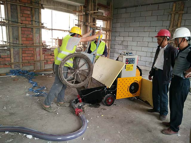 二次構(gòu)造柱泵現(xiàn)場(chǎng)施工