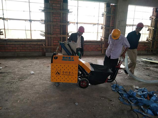 二次構(gòu)造柱泵施工現(xiàn)場(chǎng)